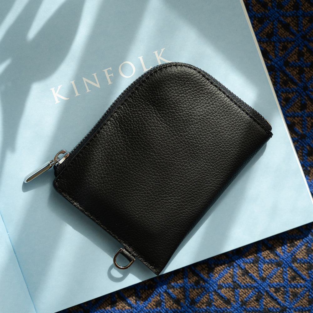 Modern & Functional Leather Zip Wallet in Black Color – OCULT
